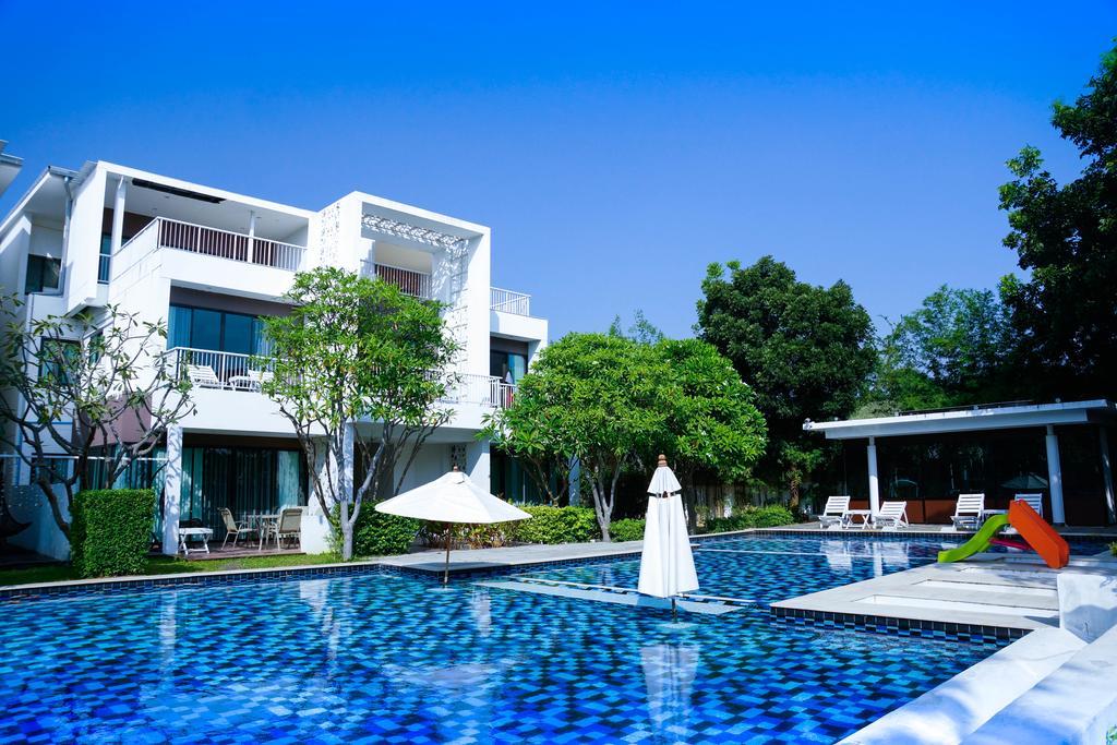 Franjipani Resort Hua Hin Exterior photo